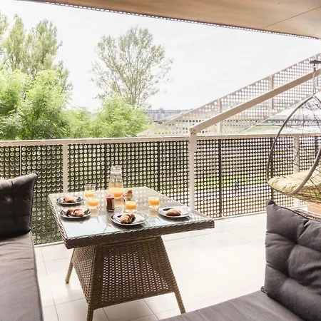 Luxury With An Amazing River View + Free Parking Krakau