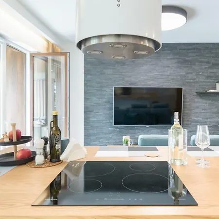 Luxury With An Amazing River View + Free Parking * Krakau