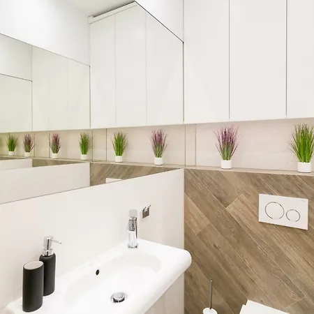 Apartment Luxury With An Amazing River View + Free Parking