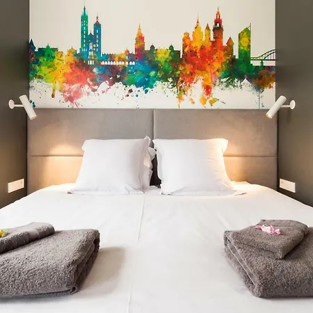 Luxury With An Amazing River View + Free Parking アパート *