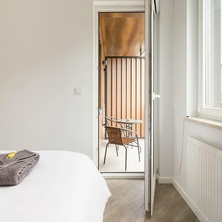 Luxury With An Amazing River View + Free Parking アパート クラクフ