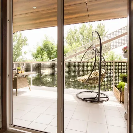 Luxury With An Amazing River View + Free Parking Apartamento *