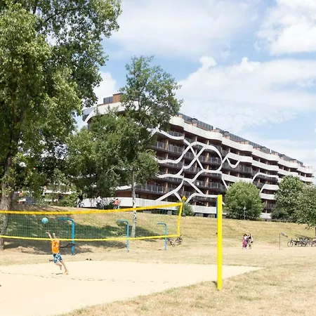 Luxury With An Amazing River View + Free Parking *