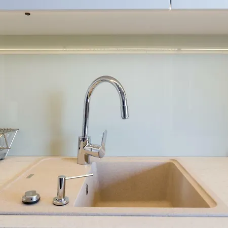 Luxury With An Amazing River View + Free Parking Krakow